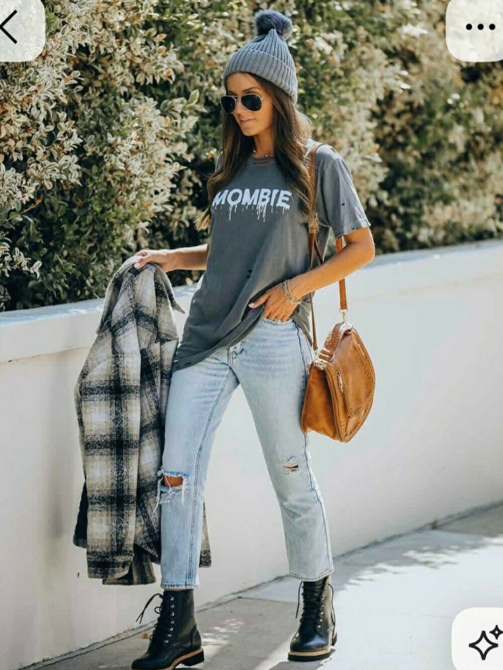 VICI COLLECTION MOMBIE GRAPHIC TEE